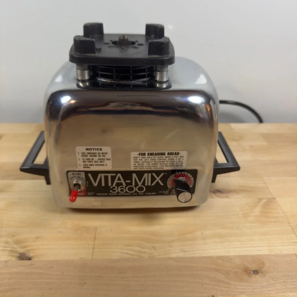 Vita-Mix 3600 Super Blender Stainless Steel Chrome Vintage Juicer Bread Maker